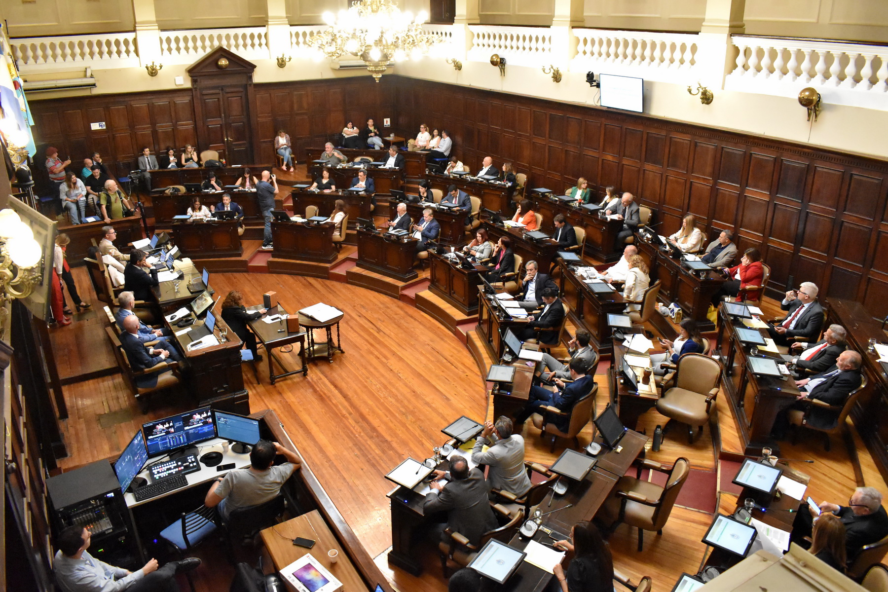 Media sanción a los proyectos de Impositiva y Avalúo 2026